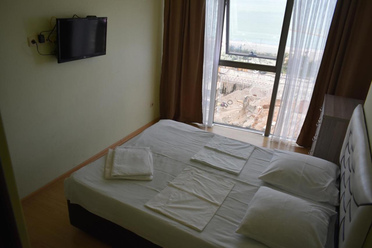 Apartment Ucha With Sea View Batumi Exterior photo