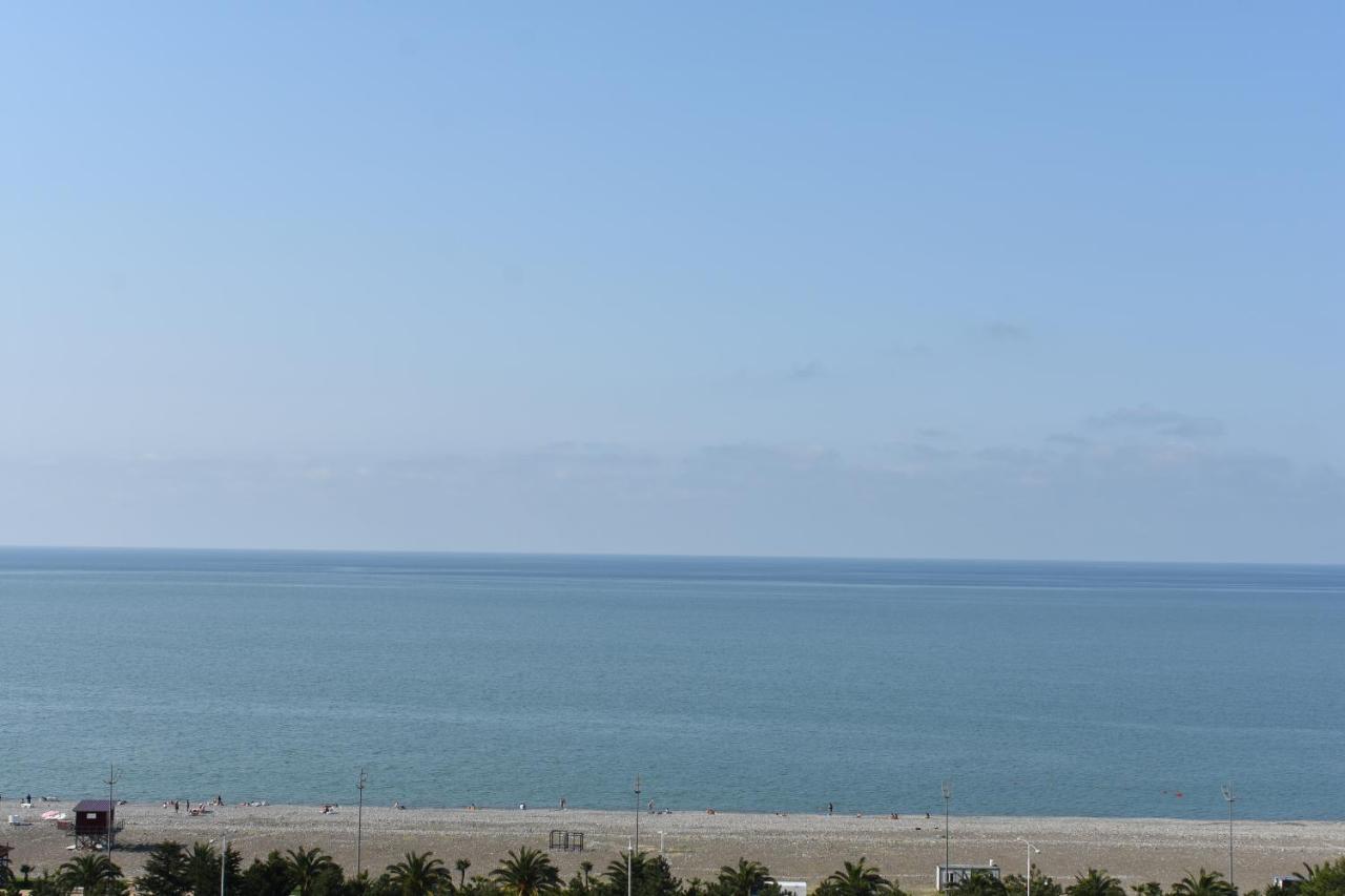 Apartment Ucha With Sea View Batumi Exterior photo